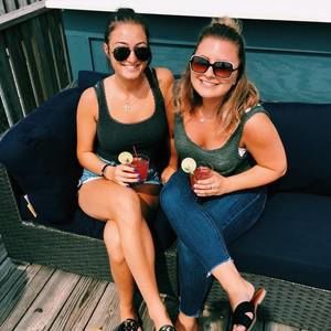 Meet your Posher, Olivia