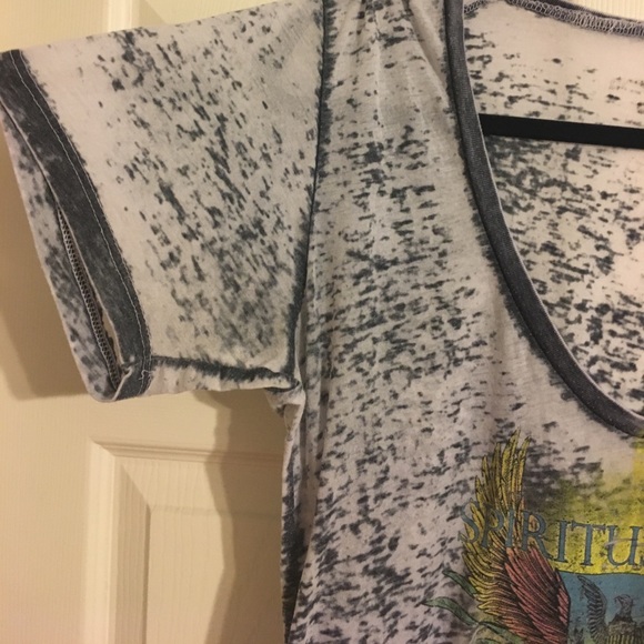 Distressed graphic tee - Picture 3 of 5