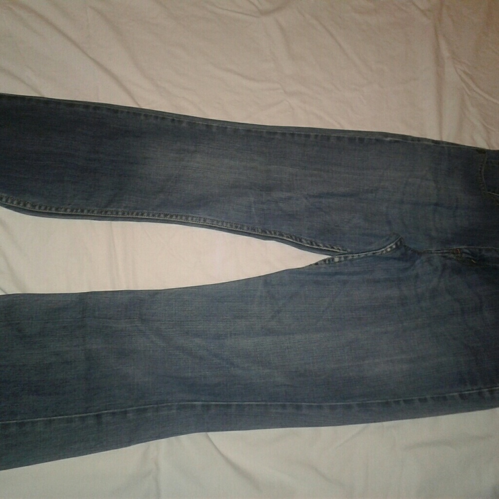 levi boot cut jeans