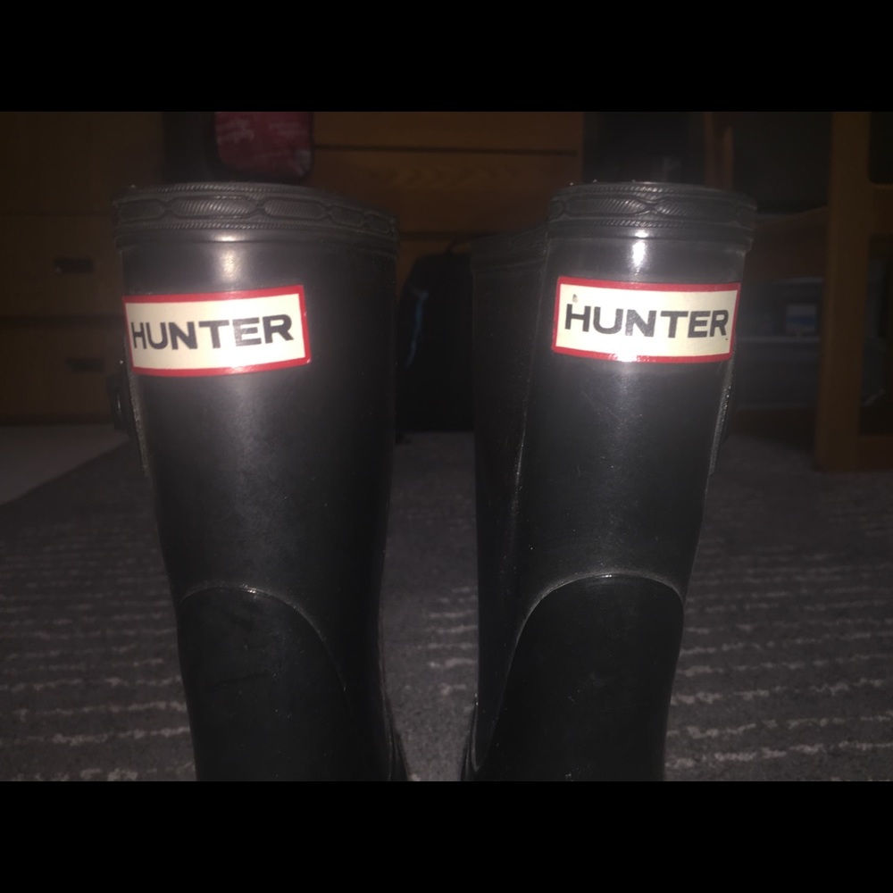Short Black Hunter Rain Boots :)