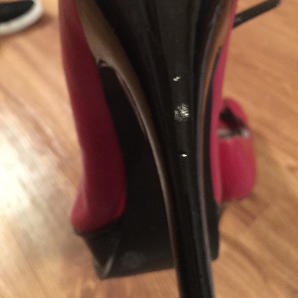 BCBG cherry red heels! - Picture 3 of 5