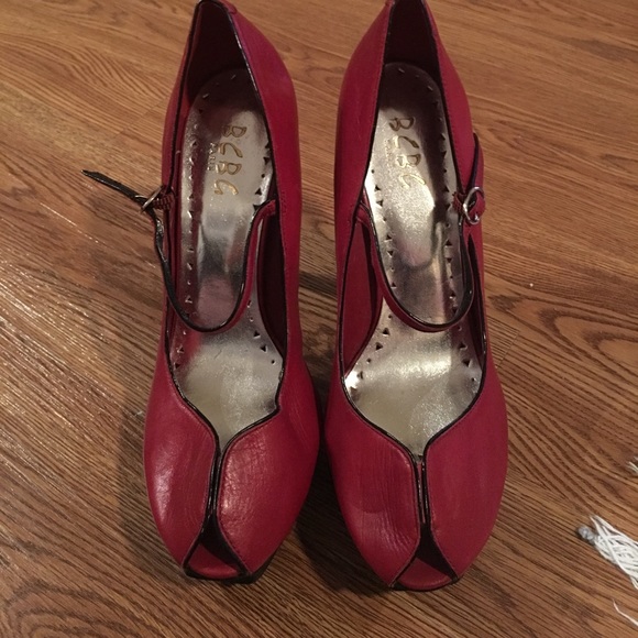 BCBG cherry red heels! - Picture 5 of 5