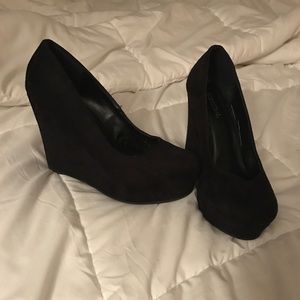 Soda Black Wedges