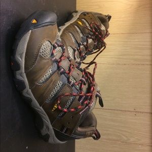 Keen Men's 9.5 Koven Hiking Shoe