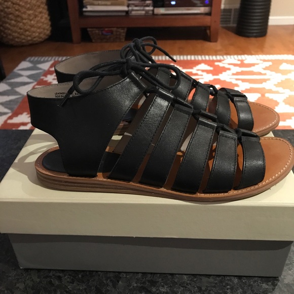 *SOLD* Hinge black leather lace up sandals - Picture 3 of 5