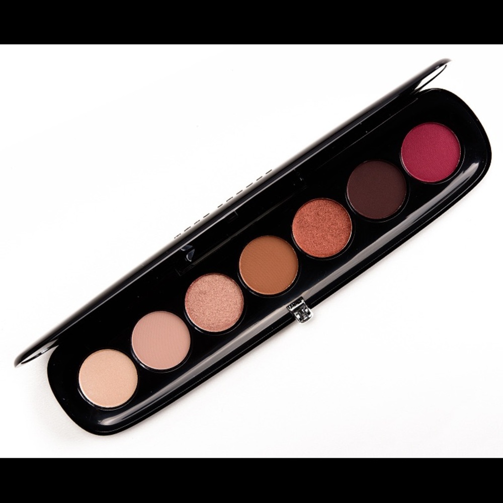 Marc Jacobs Beauty Multi-Finish Eyeshadow Palette