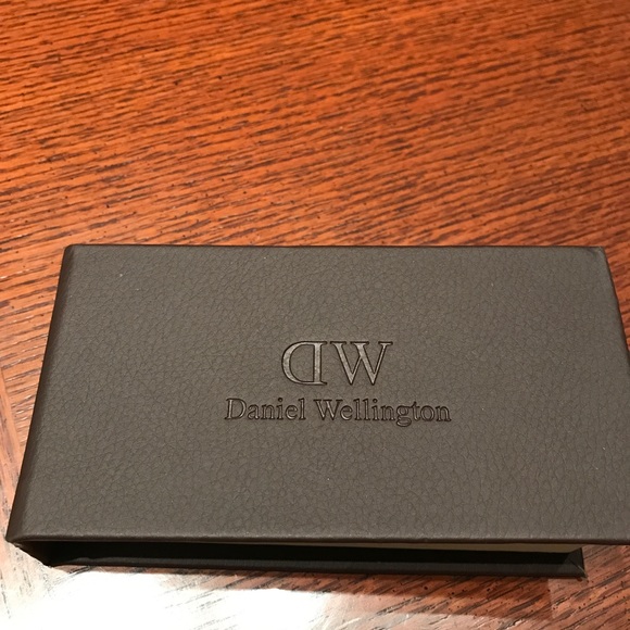 Danielle Wellington classic watch ⌚️ - Picture 7 of 7