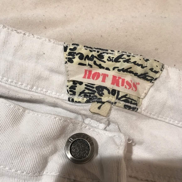 White shorts - Picture 4 of 4