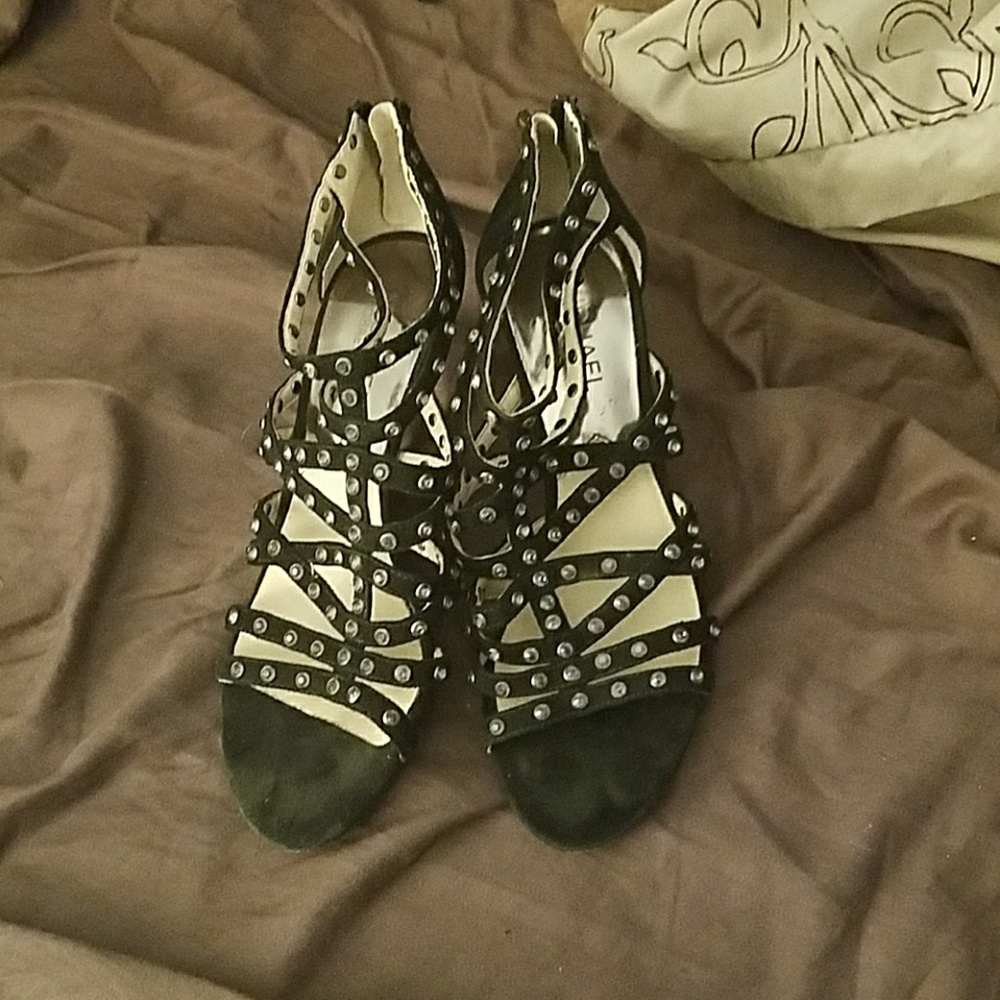 Dress shoes