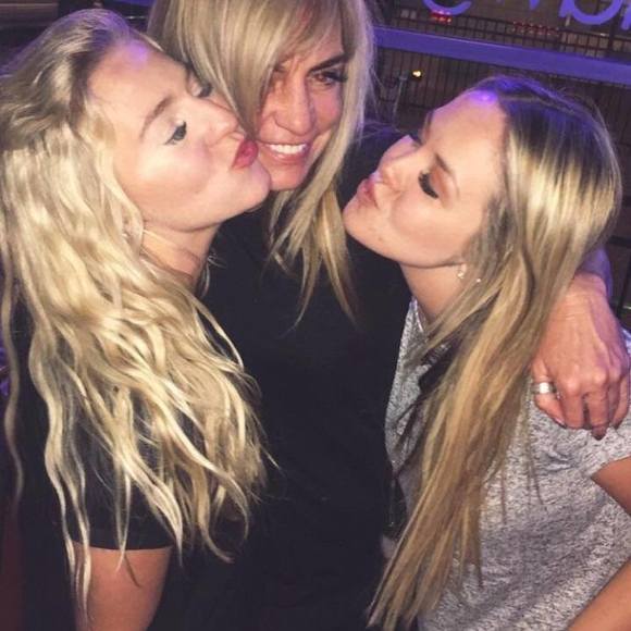 Meet your Posher, Brenette - Picture 1 of 1