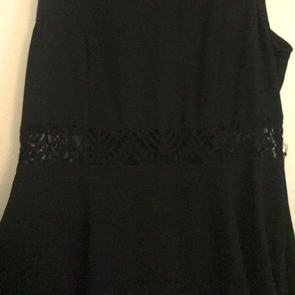 Black Dress - Picture 3 of 4