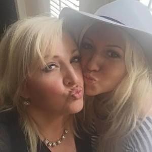 Meet your Posher, Joanne