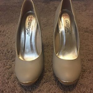 Tan DoDe Heels