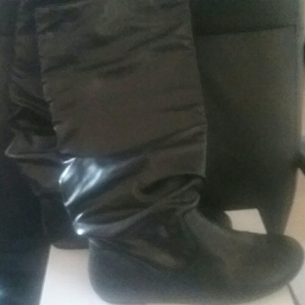 Black Knee Boots