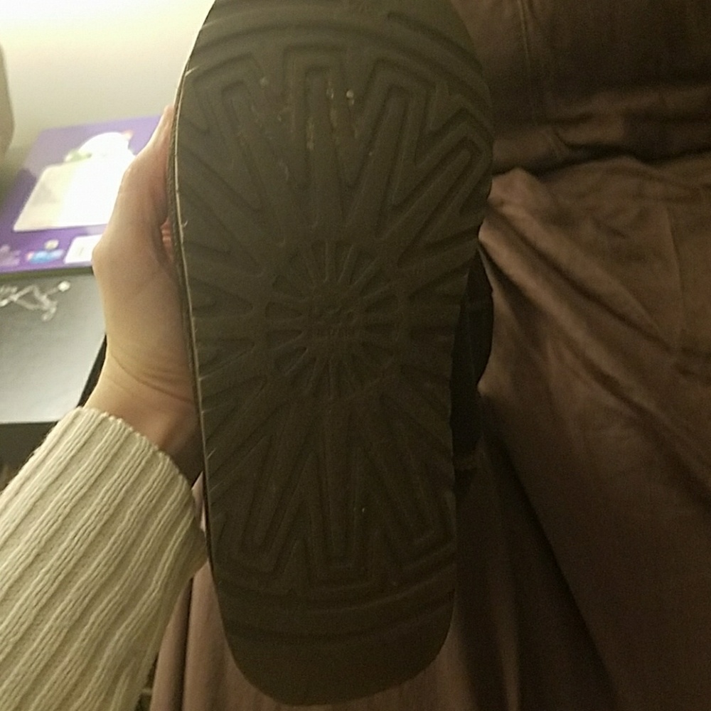 Ugg Boots - image 4