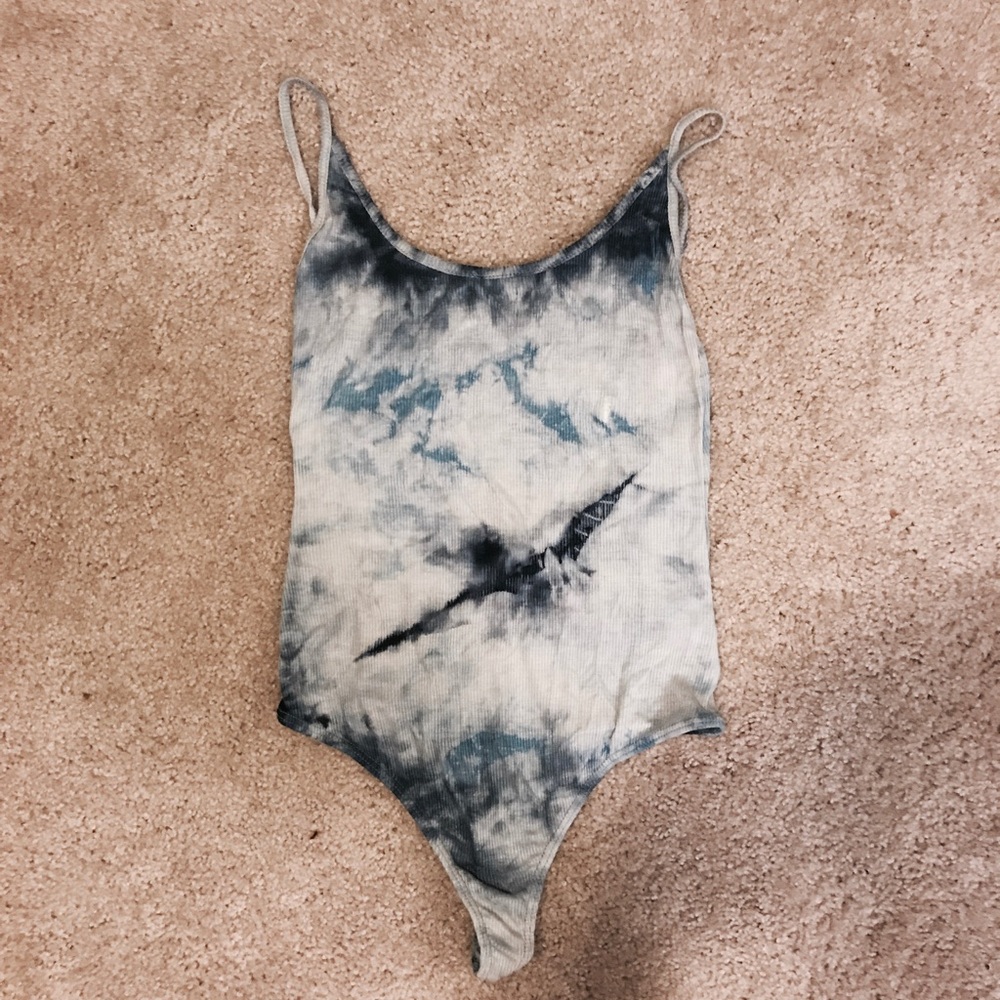 SOLD ON Ⓜ️ La Hearts tie dye bodysuit