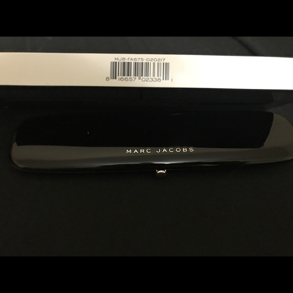 Marc Jacobs Beauty Multi-Finish Eyeshadow Palette - Picture 4 of 8