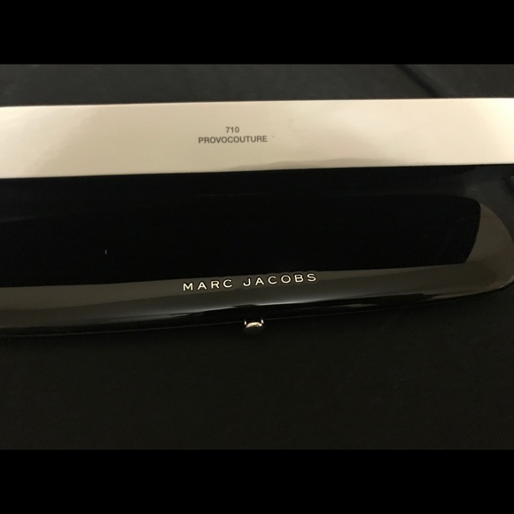 Marc Jacobs Beauty Multi-Finish Eyeshadow Palette - Picture 5 of 8