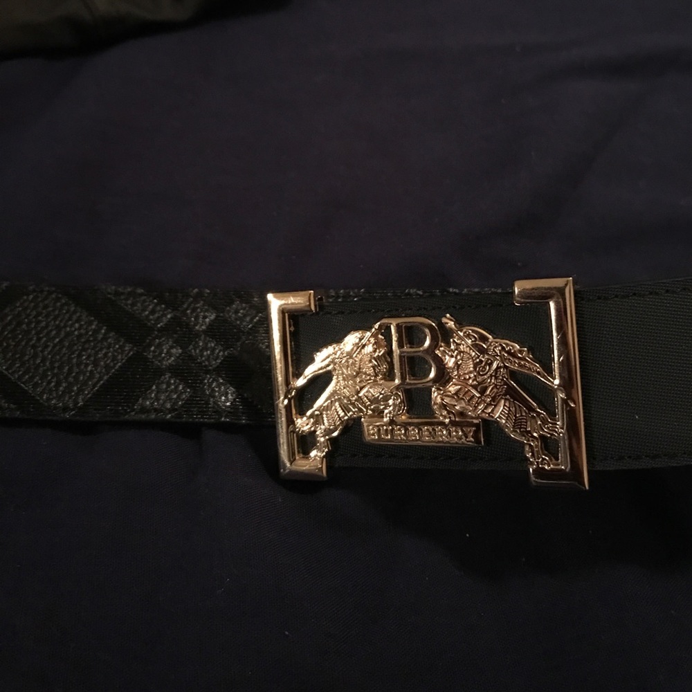 Burberry belt
