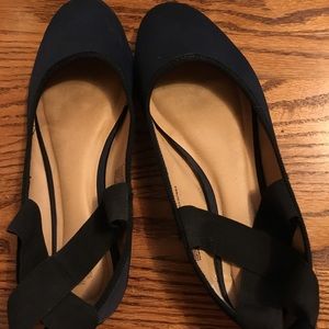 **Final Price**Size 7 Navy Blue Ballet Flats
