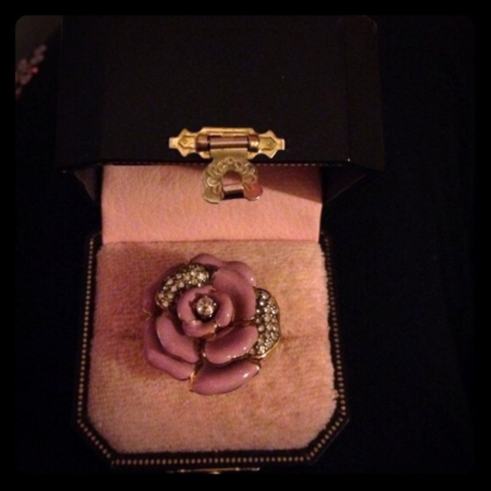 Juicy Couture ring