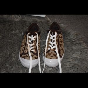 Authentic Coach shoes size 11🌸🌸Sale