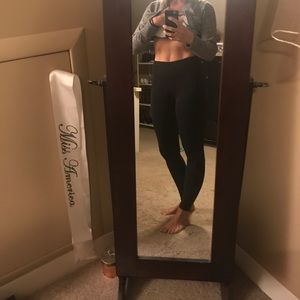 Athleta Hi-Waist Legging - Black - Size Medium