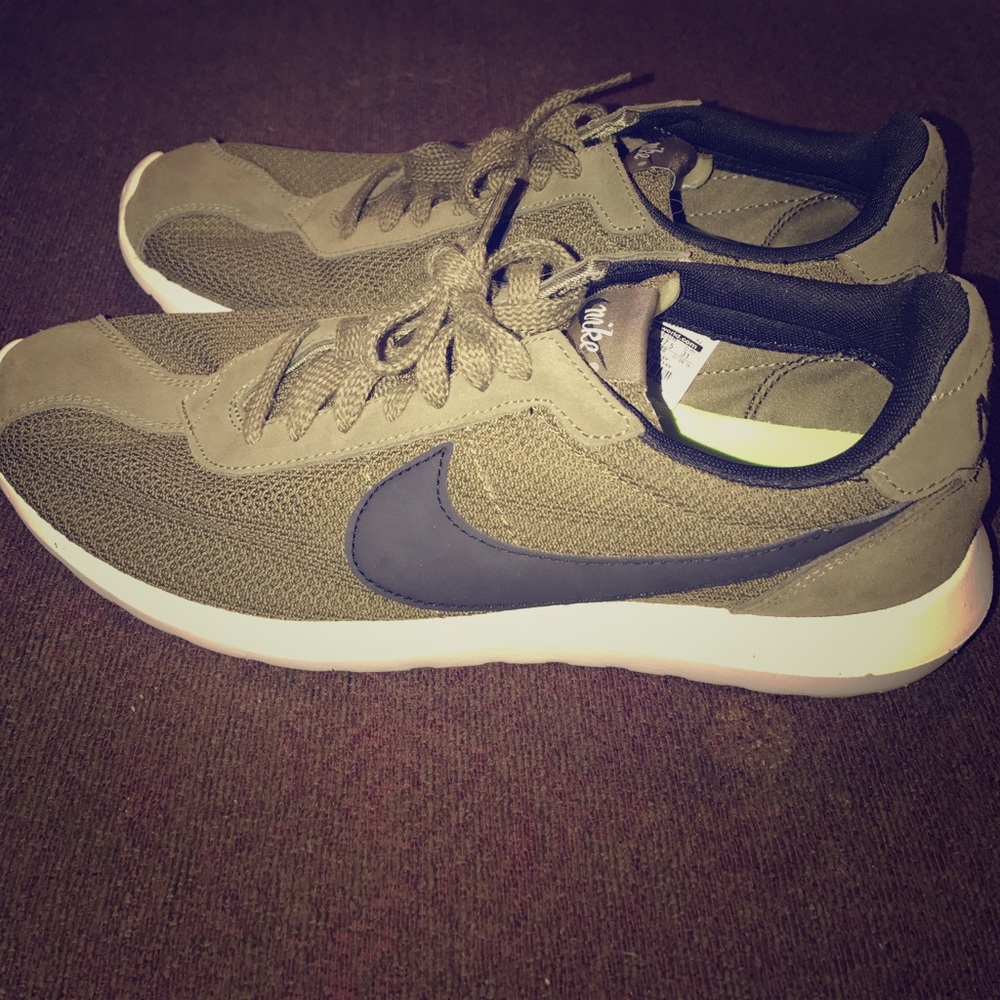 Nike Sneakers