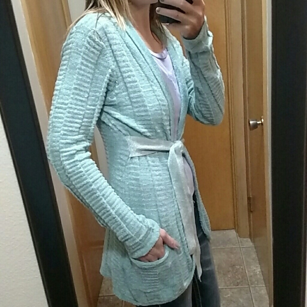 Turquoise & Silver Cardigan - Picture 2 of 4