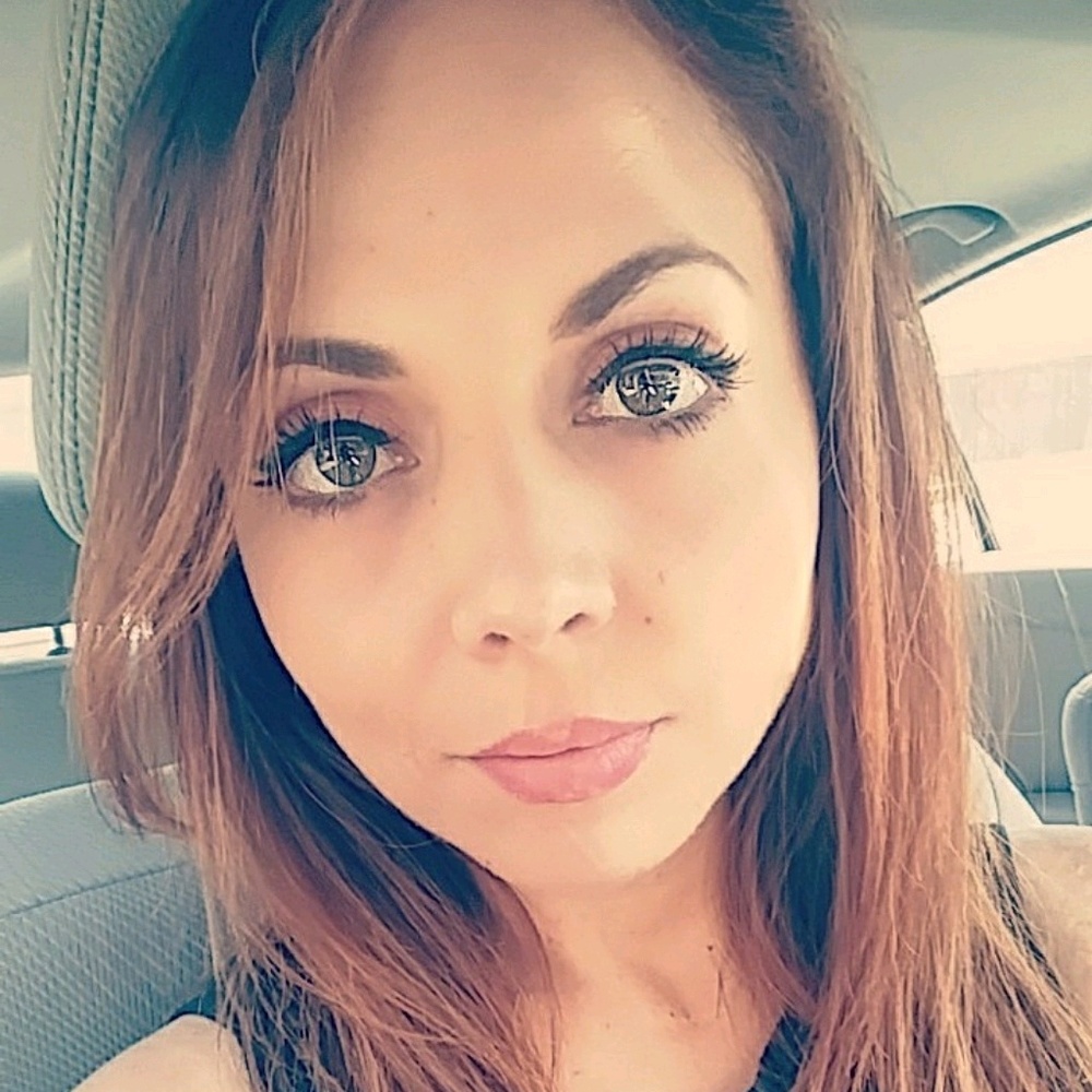 Meet your Posher, Paola