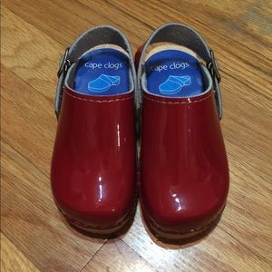 Toddler Red Patent Leather wooden clogs