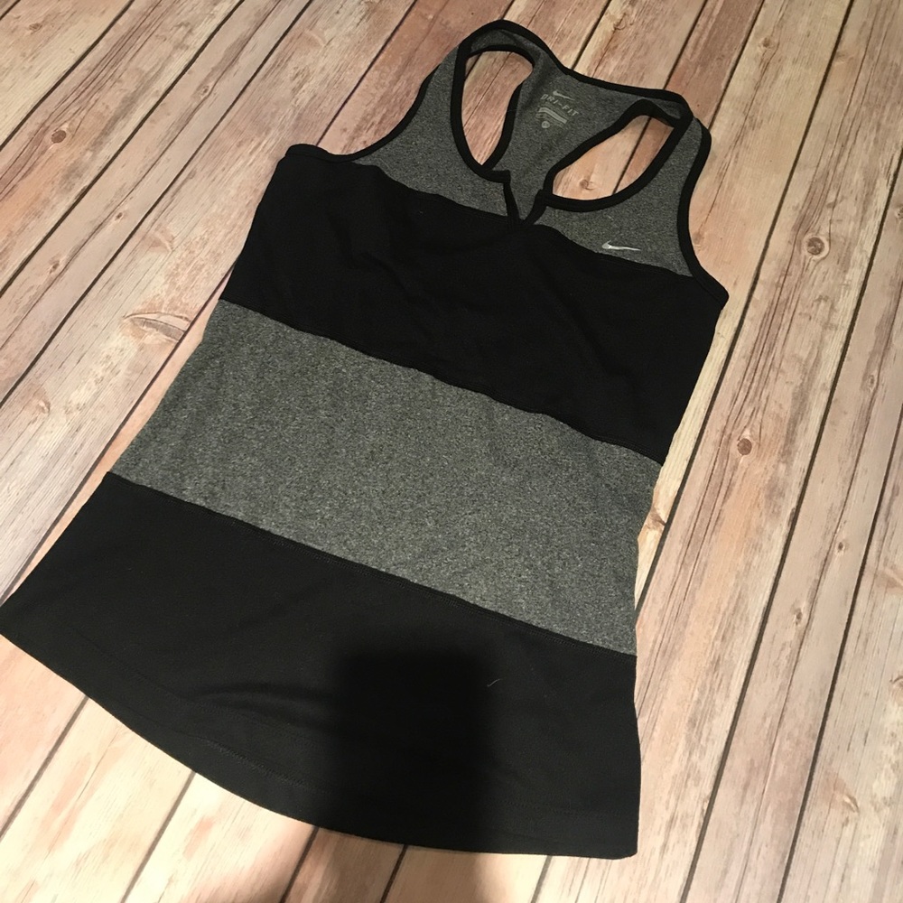 Nike top