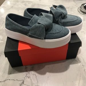 G by Guess Platform Denim Slip-on's Size 7