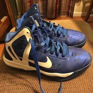 Nike basketball shoes size 8