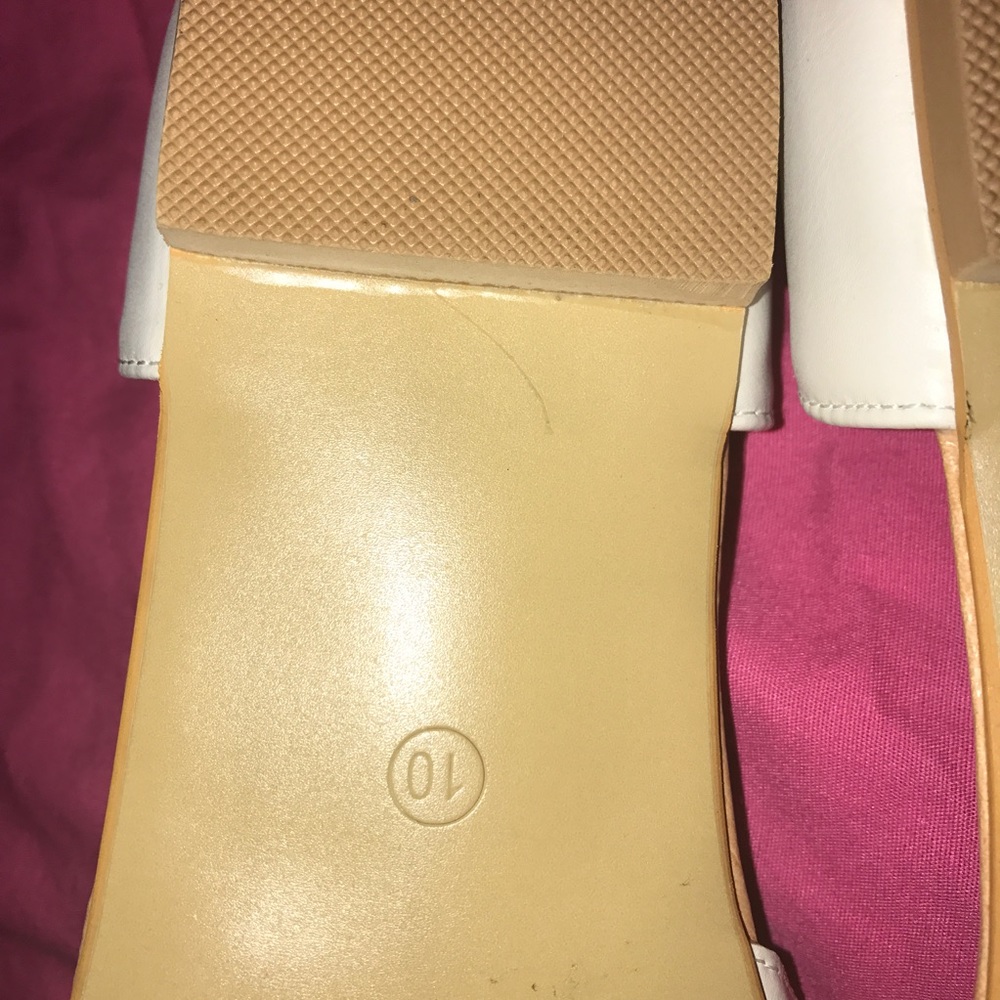 Ivory flats - Picture 3 of 4