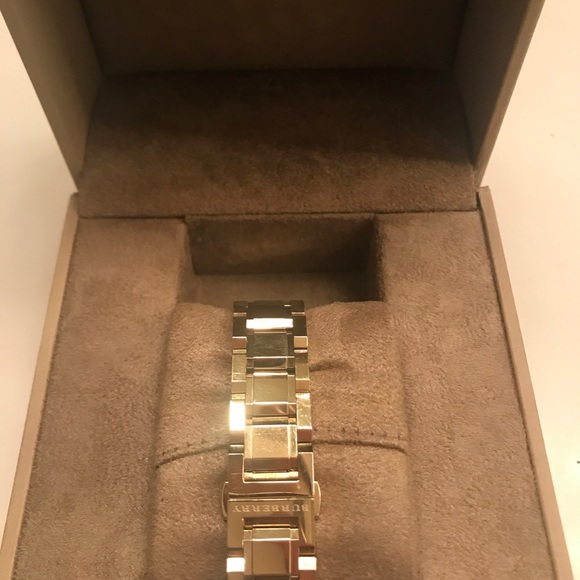 Women's Burberry watch. - Picture 3 of 6