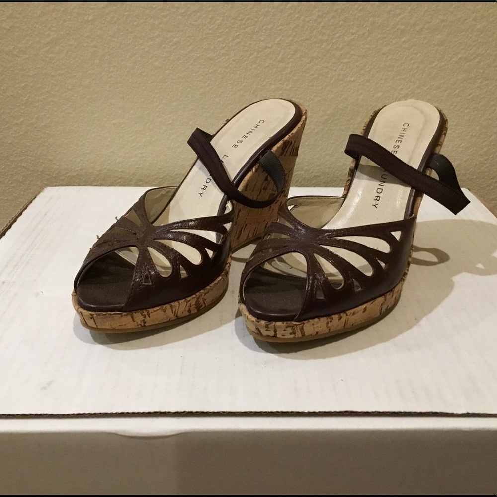 Chinese Laundry brown wedges