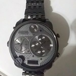 Mens 3 bar 4 clock diesel big face watch