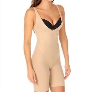 Maidenform Singlet Wear Your Own Bra - M - NUDE