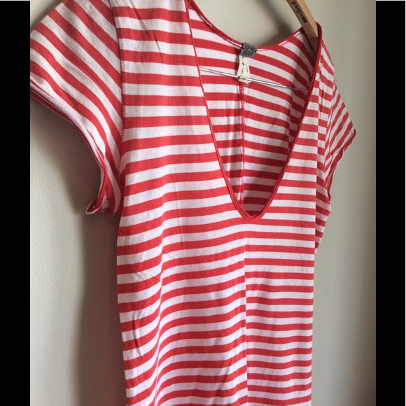 We The Free  |  V-neck Top! - Picture 6 of 8