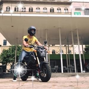 Meet your Posher, Johnny