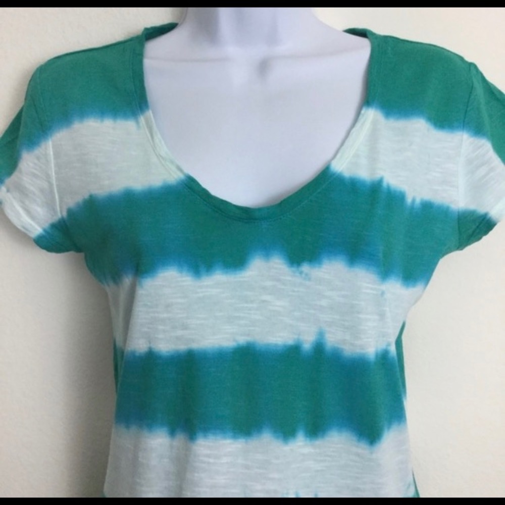 Ann Taylor loft blue and white tie dye tshirt