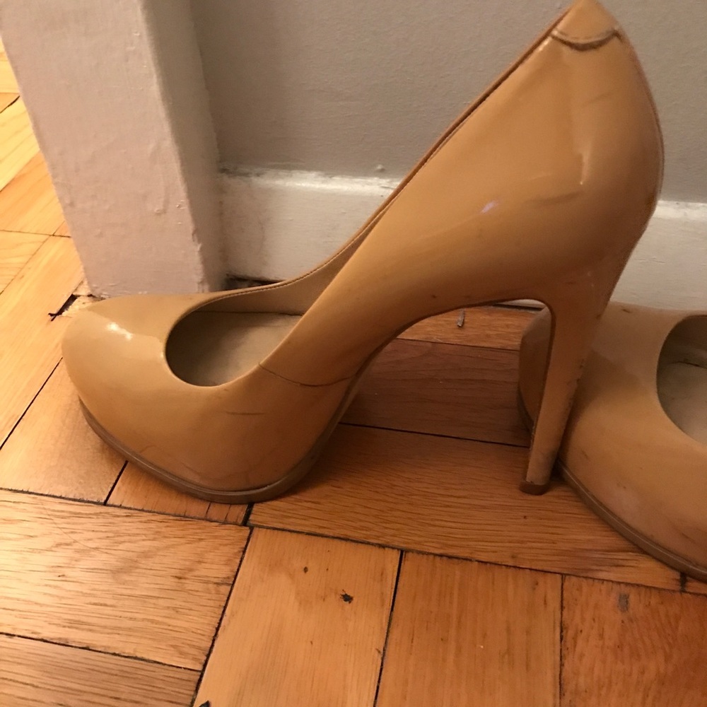 Kelsi Dagger Nude Patent Pump