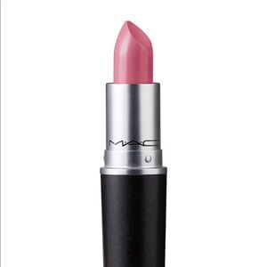 💄MAC satin lipstick