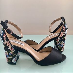 Steve Madden Delilah Floral Heels. 10M. NEW!