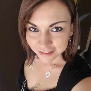 Meet your Posher, Claudia