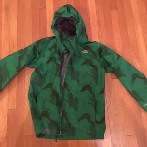 North face Rain Jacket. Green Camo. Youth L (14-16