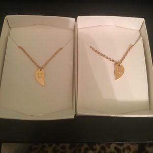 Best Friends necklace (NEW IN BOX)