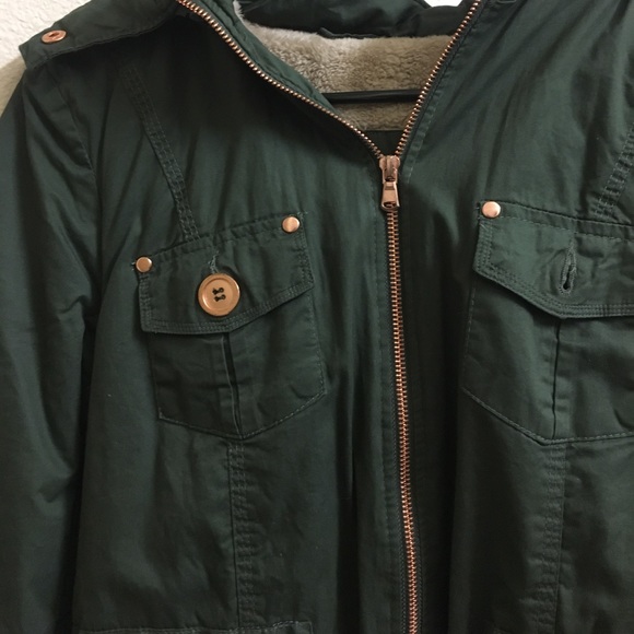 Green jacket - Picture 2 of 4