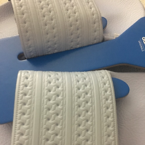 ADIDAS ADILETTE BLUE SLIDES - Picture 2 of 6